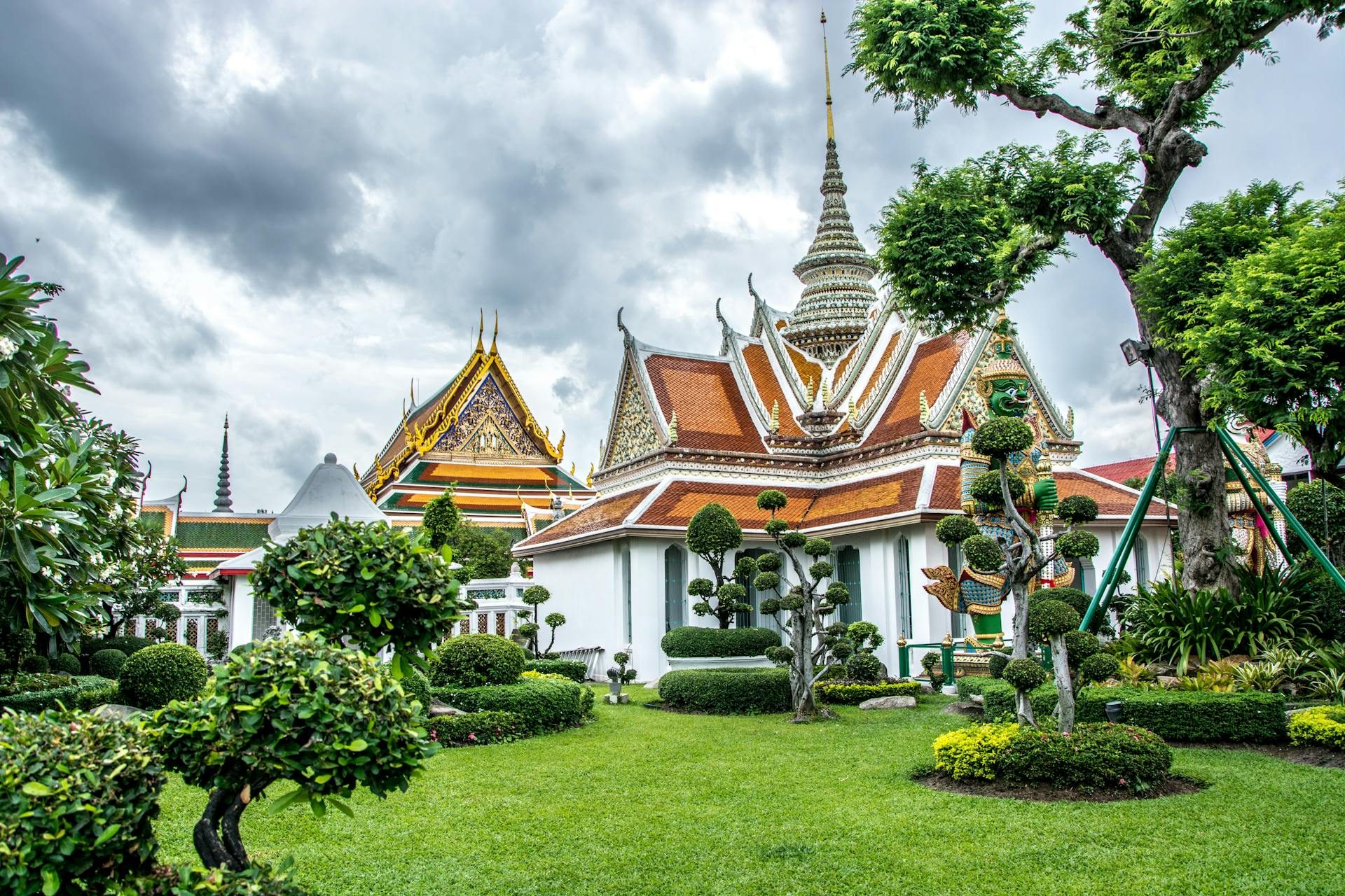 Step into Thailand’s royal heritage seamlessly
